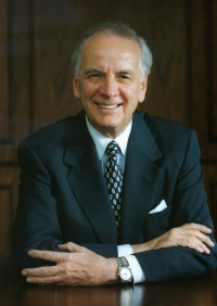John A. Georges, 1951 graduate and former International Paper CEO, will be inducted into the Engineering Hall of Fame. 