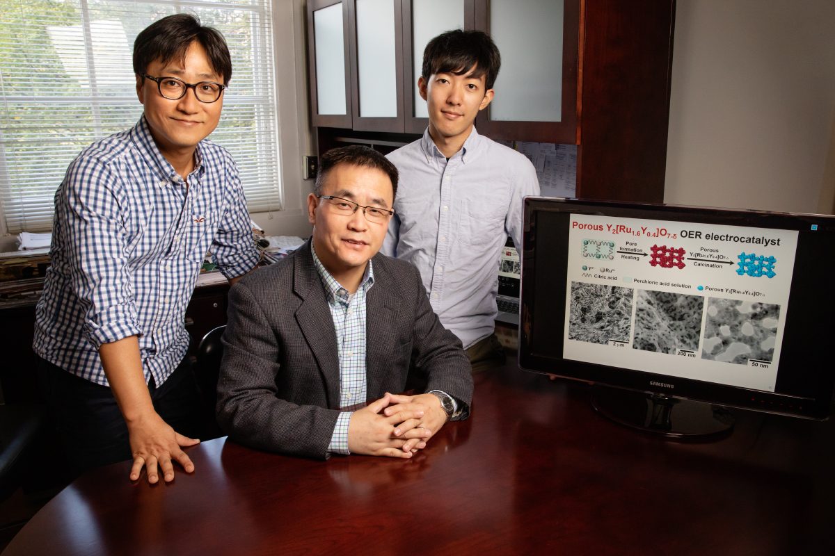 Postdoctoral researcher Jaemin Kim, professor of chemical and biomolecular engineering Hong Yang and graduate student Pei-Chieh (Jack) Shih are part of a team that developed a new material that helps split water molecules for hydrogen fuel production. Photo by L. Brian Stauffer.