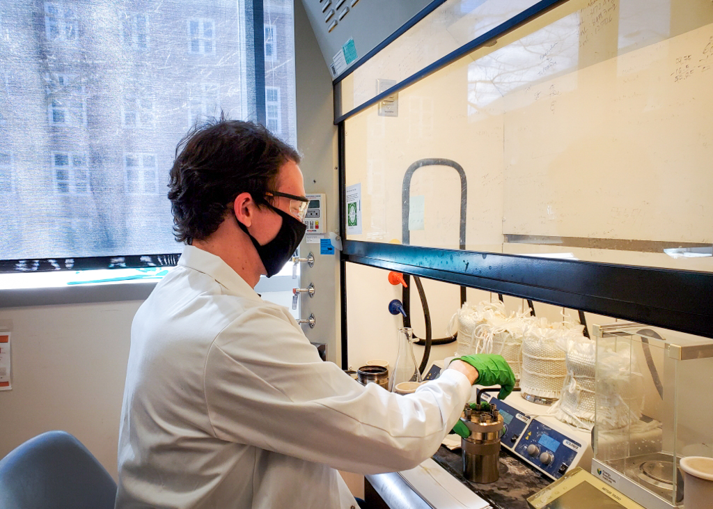 ChBE Graduate Student David Potts studies epoxidation reactions that produce epoxides used to manufacture plastics, pharmaceuticals, and more.