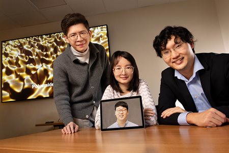 [cr][lf]&lt;p&gt;A multidisciplinary team of researchers from the U.of I. are the first to observe and model nanoscale morphogenesis &ndash; a process common in nature &ndash; in synthetic materials. Co-authors of the study, from left, professor Jie Feng, professor Qian Chen, who is holding a photo of lead author and former postdoc Hyosung An, and professor Xiao Su. Photo by L. Brian Stauffer&lt;/p&gt;[cr][lf]